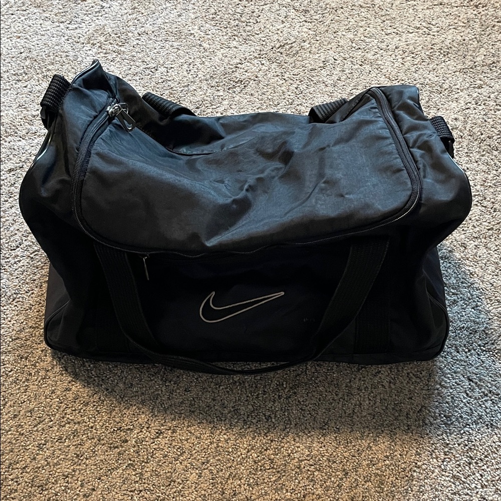 Vintage Nike Black Duffel Bag